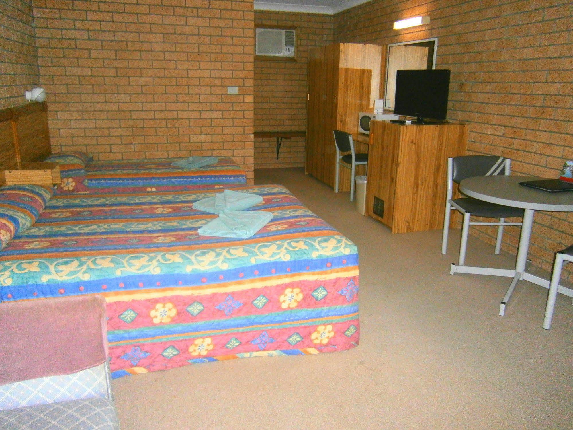 Aaron Inn Motel Narrabri Exterior foto